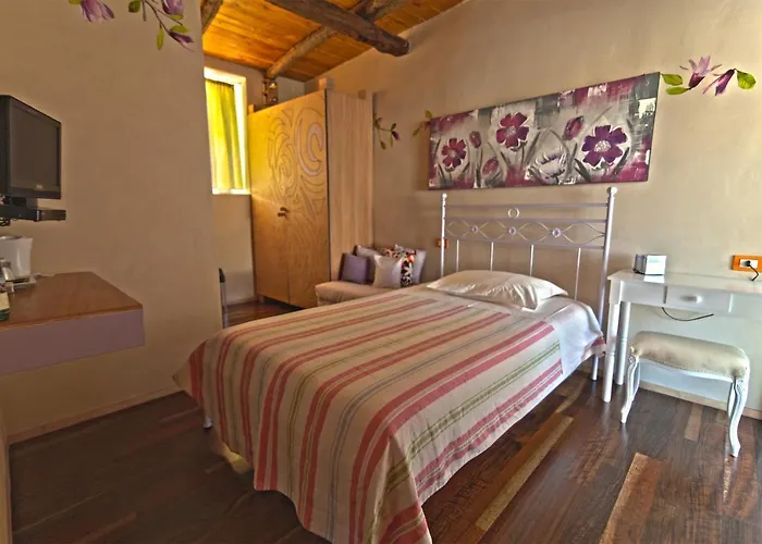 Gasthuis La Casetta Nei Colli 3*